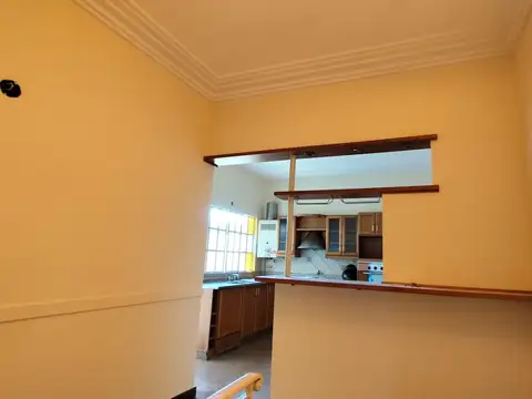 PH Tipo Casa de 4 Ambientes en ALQUILER