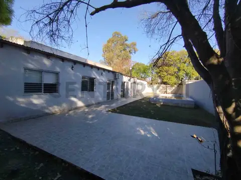 523 esquina 173 , Piso 0