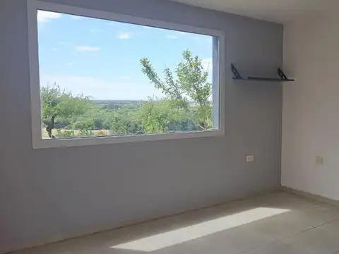 Casa de 3 Ambientes en Barrio Abierto