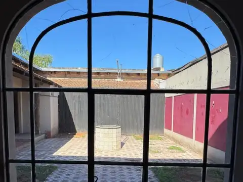 Areco - Alquiler Local en esquina ideal gastron