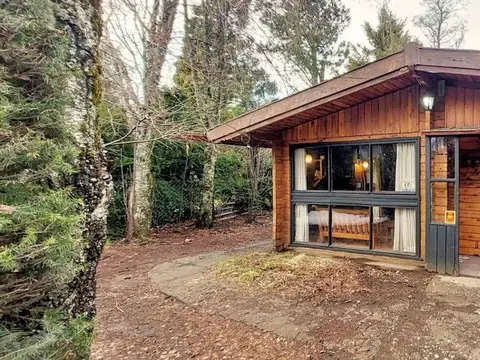 BARILOCHE VENTA CASA 4 AMB + QUINCHO B° TRES LAGOS