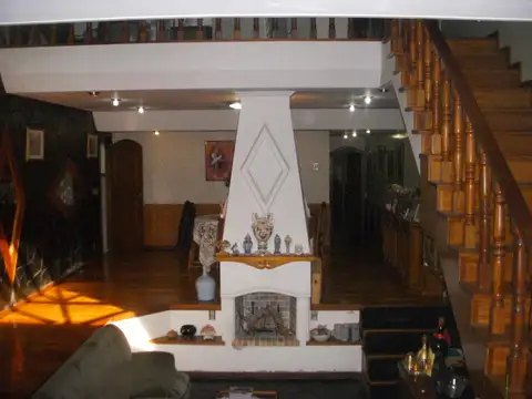 Casa 5 ambientes con 3 baños