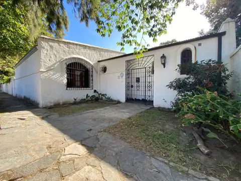 Monsenor D'andrea 866