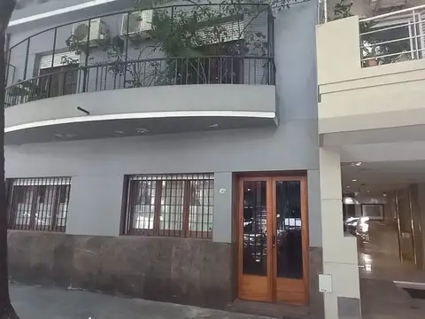 Depto Tipo Casa en Venta 60 años
