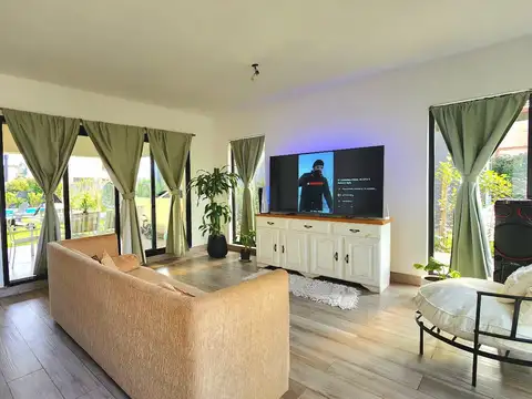 Casa en Venta en Pilar del Este - Santa Emilia, USD 165.000