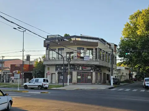 ESPACIOS USOS MULTIPLES DE 200m2