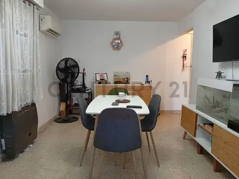 9 y 49. DEPARTAMENTO EN VENTA DE 2 DORMITORIOS, LA PLATA.