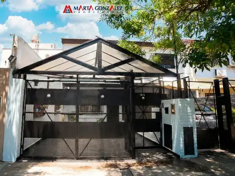 CASA EN VENTA 4 ambientes