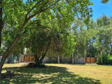 LOTE EN VENTA LA REJA 1568m2 C/PARRILLA Y QUINCHO