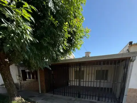 Casa en alquiler. Pje. Carlos Boggio 1635