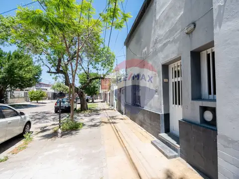 Casa en venta 2 dormitorios y patio en barrio sur