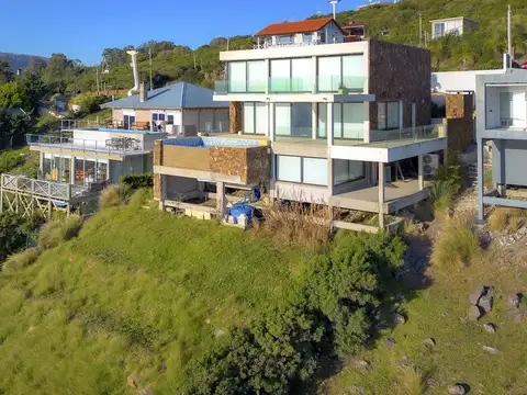 Casa Monoambiente con 4 baños