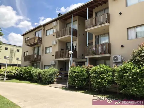 APTO CRÉDITO Pilar - Monoambiente con jardin  34 m2 cub + jardin - Planta Baja  - Verdi 57 - C06