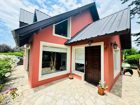 Casa 3 ambientes con 2 baños