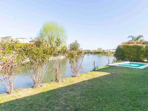 EXCELENTE CASA EN VENTA A LA LAGUNA