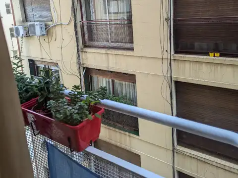 DOS AMBIENTES  excelente estado  Rivadavia al 4700  PARQUE RIVADAVIA  CABALLITO