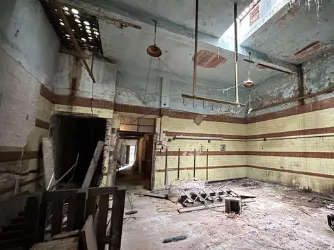 Local en Venta 40 años