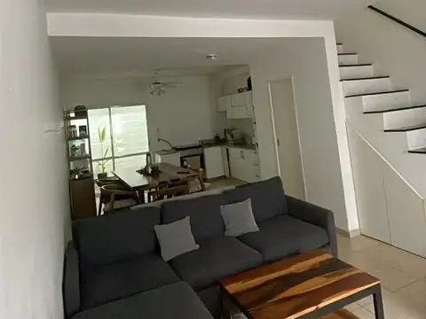 Departamento en Alquiler con 1 cocheras