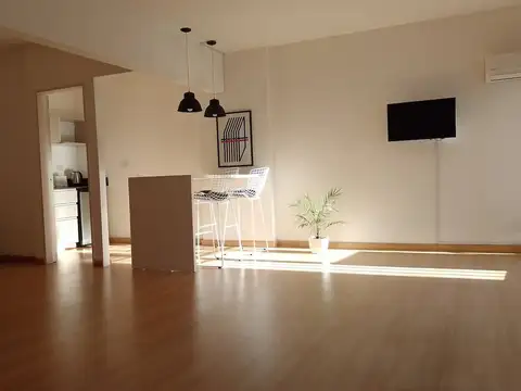 Monoambiente Studio Amplio Y Luminoso - Centro.