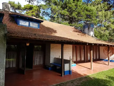 VENTA CASA EN GRAN LOTE COMERCIAL VILLA GESELL