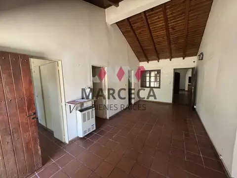 Casa 5 ambientes con 2 baños