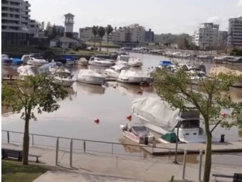 Departamento en Alquiler Temporal con 1 cocheras