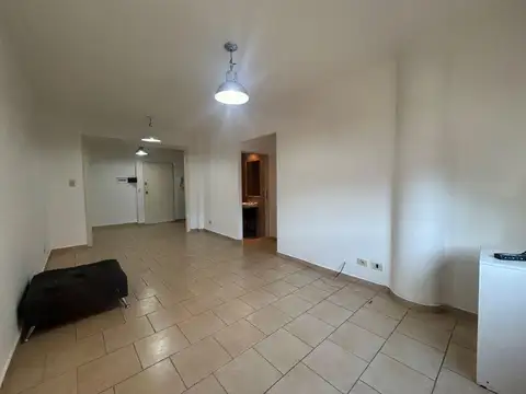 Departamento en Alquiler en Colegiales, $ 600.000