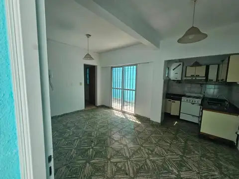 Depto Tipo Casa 2 ambientes con 1 baño