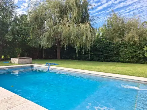 HERMOSA CASA 5 AMBIENTES CON PILETA EN BARRIO CERRADO EL RECODO - ESCOBAR