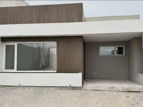 Casa en una planta 3 dormitorios a estrenar Barrio Confluencia