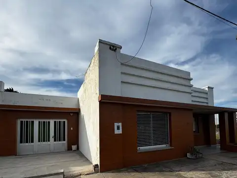 VENTA DE CASA MAS LOCAL COMERCIAL - NUEVO TORINO