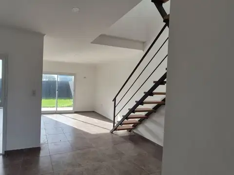 Depto Tipo Casa en Alquiler de 2 ambientes