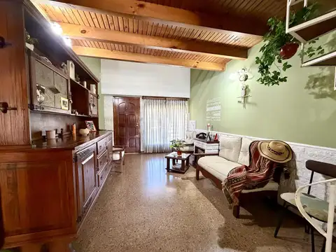 Casa en Venta en Burzaco, USD 132.000