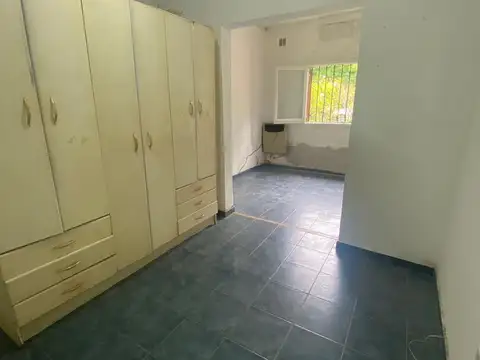 Casa en Alquiler en City Bell [Cod: 083945]