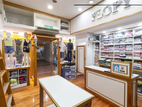 Local en Venta 51 años