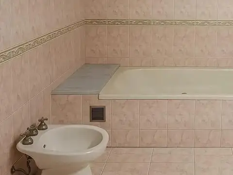 Casa en Alquiler al Este