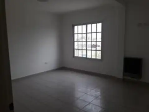 Departamento en Alquiler en Cipolletti, $ 1.000.000