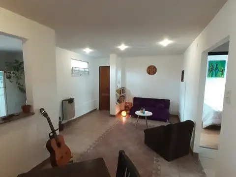 DEPARATAMENTO 3 AMBIENTES - 1° PISO POR ESCALERA - HAEDO NORTE