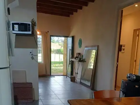 Casa 3 ambientes con 2 baños