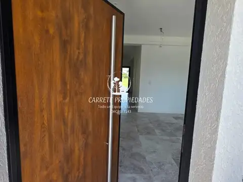 Casa en Venta en Pilar del Este - Santa Lucia, USD 170.000