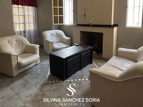 Casa 5 ambientes con 3 baños