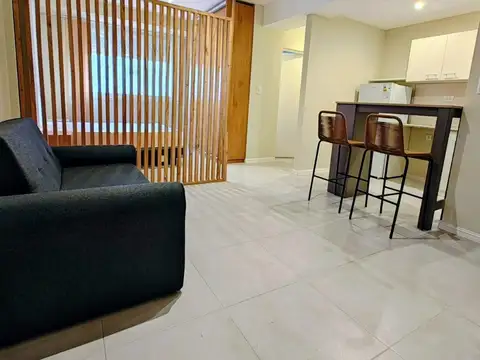 Venta Amplio Departamento 1 ambiente Reciclado. Zona Plaza Colón