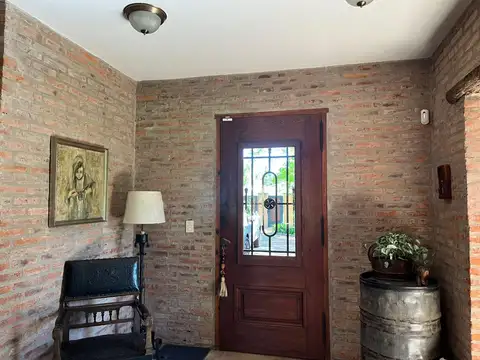 Casa 5 ambientes con 3 baños