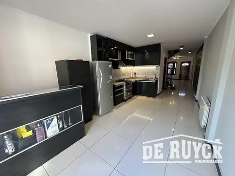 Triplex 4 ambientes, Quilmes Oeste, facil acceso