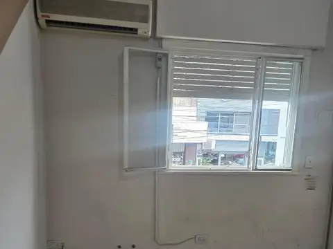 Oficina 3 ambientes con 1 baño