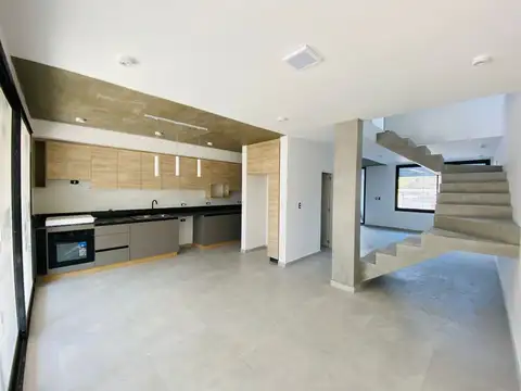 VENTA DUPLEX PREMIUM 3 DORMITORIOS EN INTERCOUNTRY