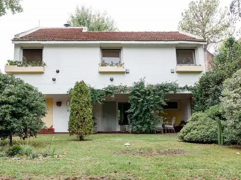 Casa en Venta 4amb Coutry Club Los Troncos