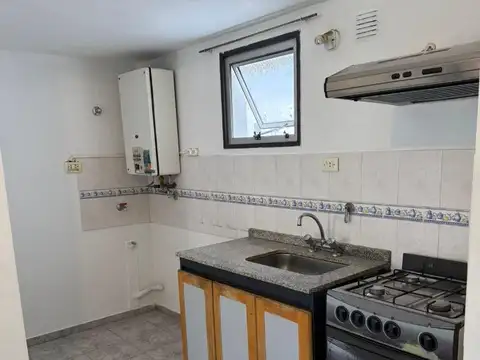 Departamento en Alquiler en Alberdi, $ 400.000