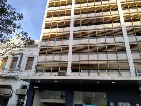 Cochera en venta en La Plata