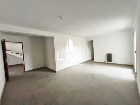 Departamento 4 dormitorios en alquiler en Barrio Parque La Vega